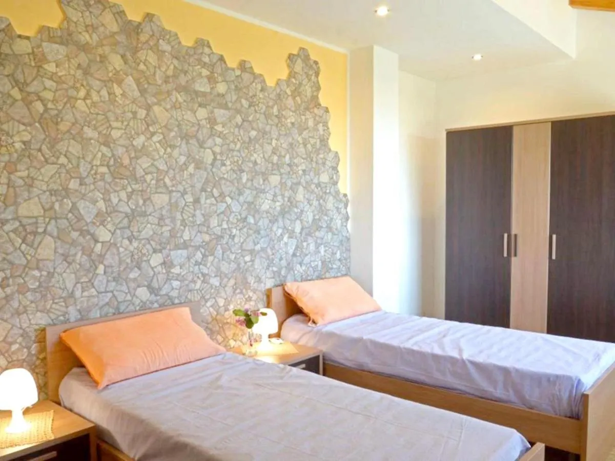 Charming Apartment In Zafferana Etnea With Mountain View 65 M²