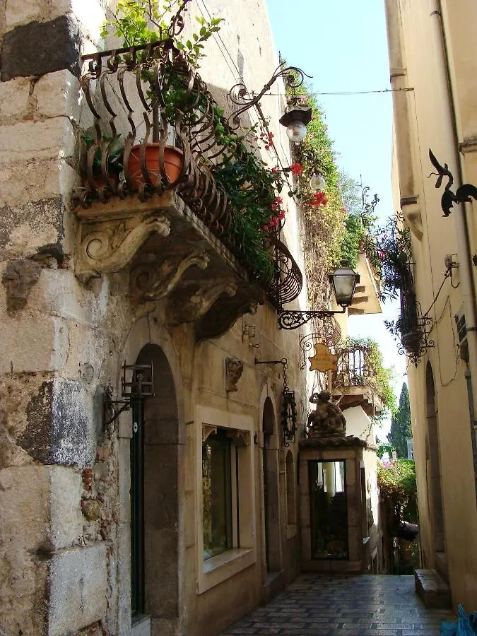 Charming Apartment In Zafferana Etnea With Mountain View 65 M²