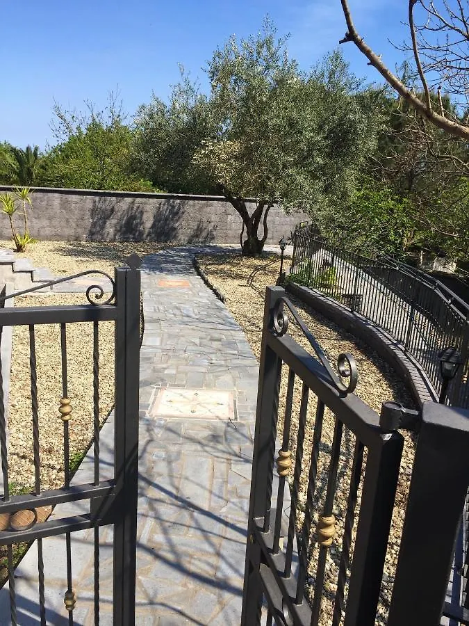 Charming Apartment In Zafferana Etnea With Mountain View 65 M² イタリア