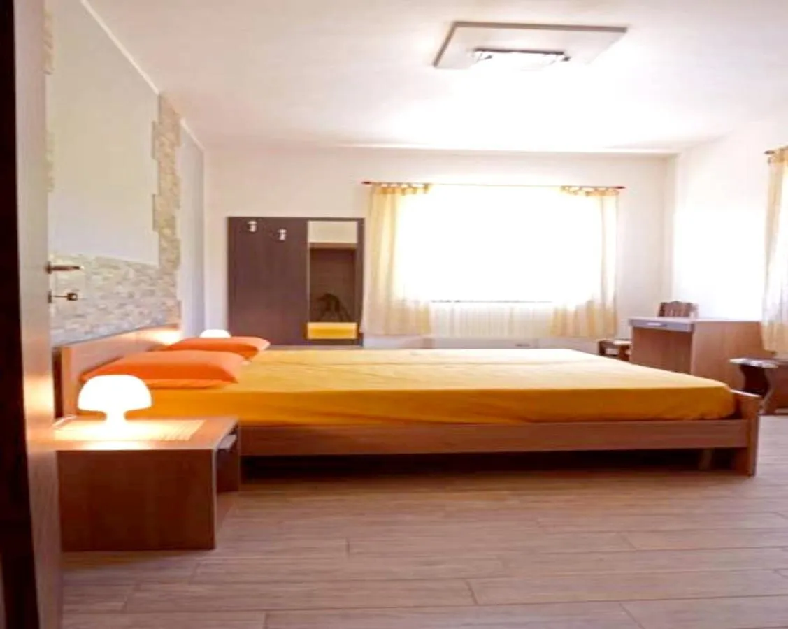 Charming Apartment In Zafferana Etnea With Mountain View 65 M²